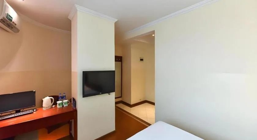 Bed in GreenTree Inn Beijing Fengtai Dongda Street Express Hotel