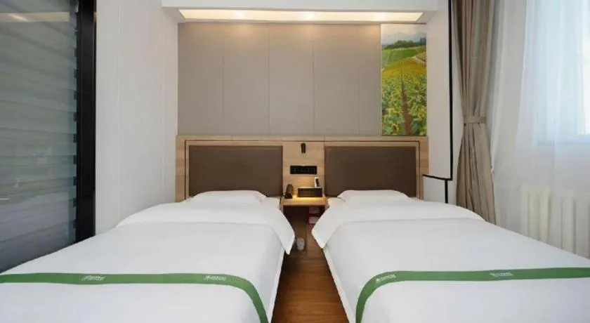 Bed in GreenTree Inn Beijing Fengtai Dongda Street Express Hotel