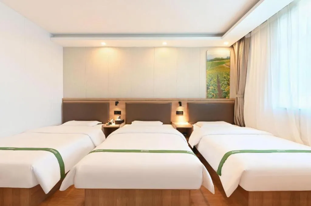 Bed in GreenTree Inn Beijing Fengtai Dongda Street Express Hotel