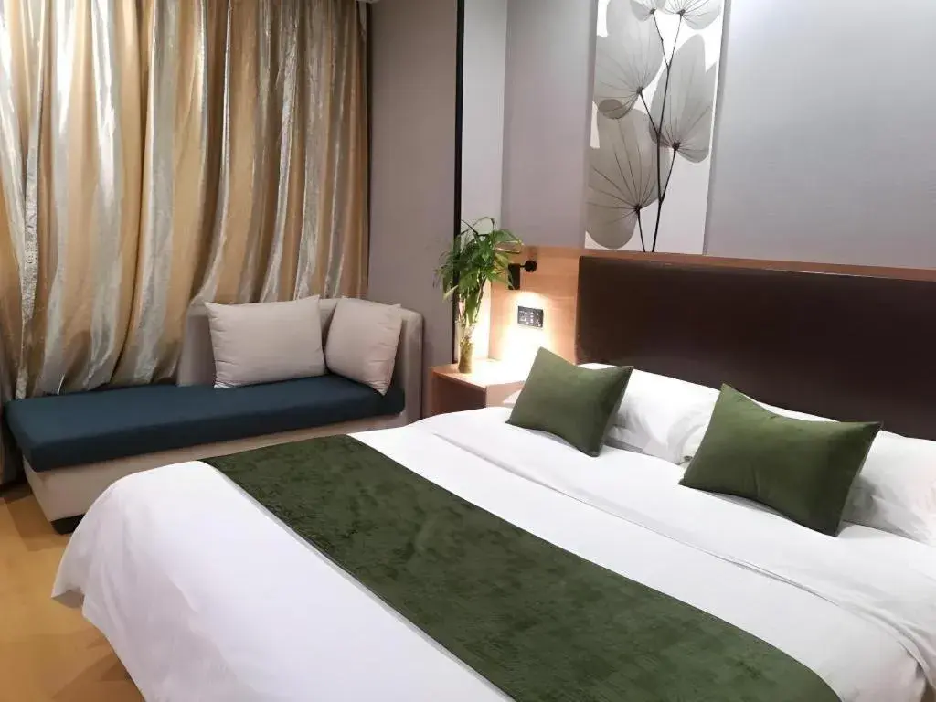 Bed in GreenTree Inn Yixing Zhangzhu Express Hotel Bed in GreenTree Inn Yixing Zhangzhu Express Hotel