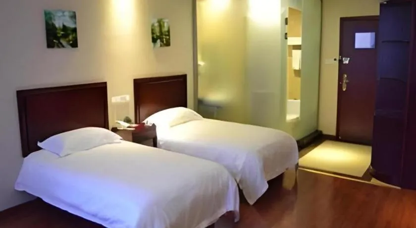 Bed in GreenTree Inn Nantong Haian Kaifa District Express Hotel