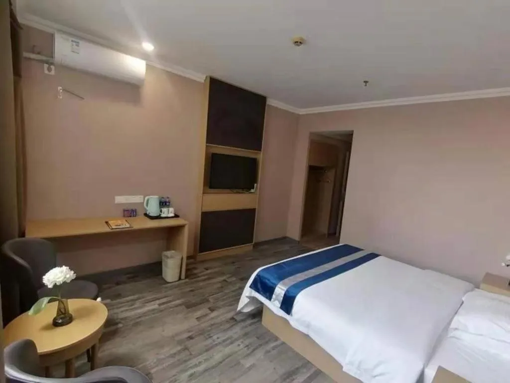 Bed in GreenTree Inn Nantong Haian Kaifa District Express Hotel