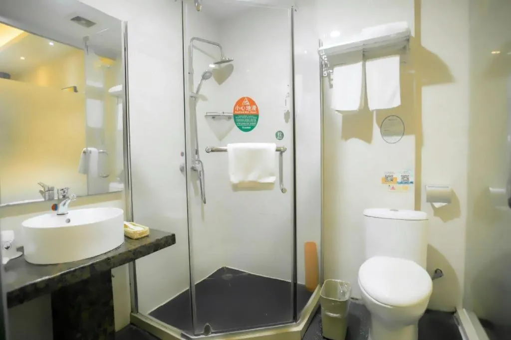 GreenTree Inn Guangzhou Panyu Bus Station Business Hotel