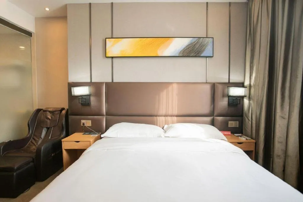 Bed in GreenTree Inn Guangzhou Panyu Bus Station Business Hotel