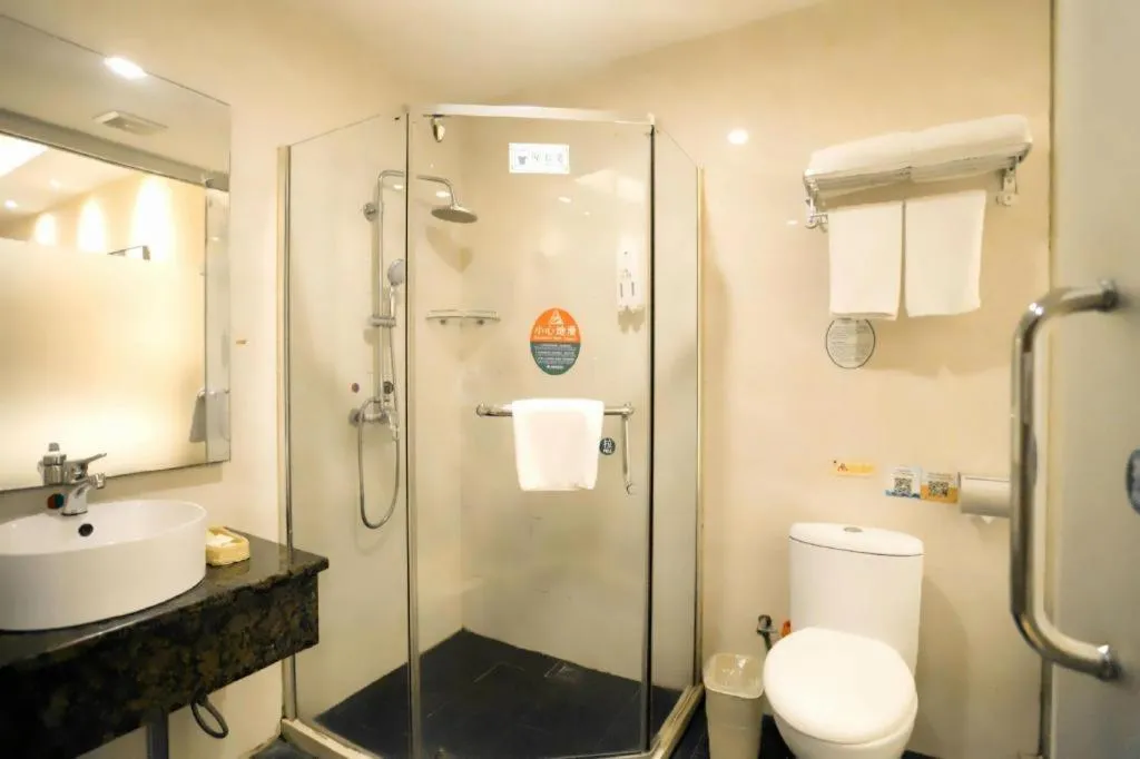 GreenTree Inn Guangzhou Panyu Bus Station Business Hotel