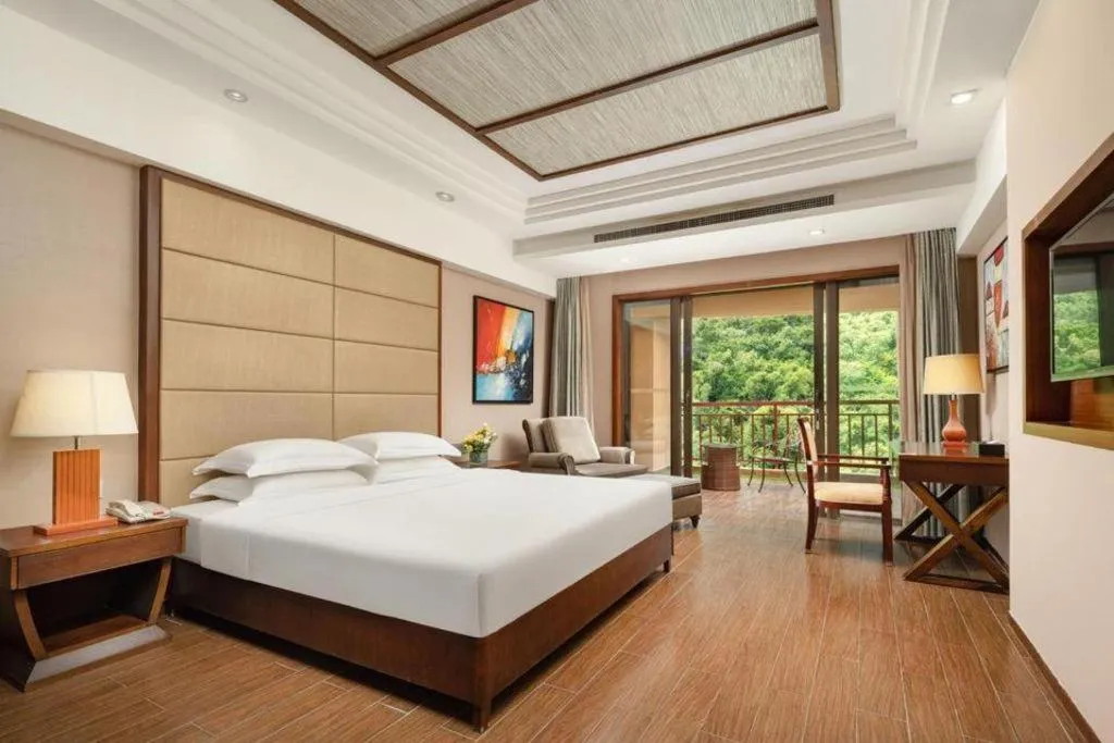 Bed in Grand Metro Park Bay Hotel