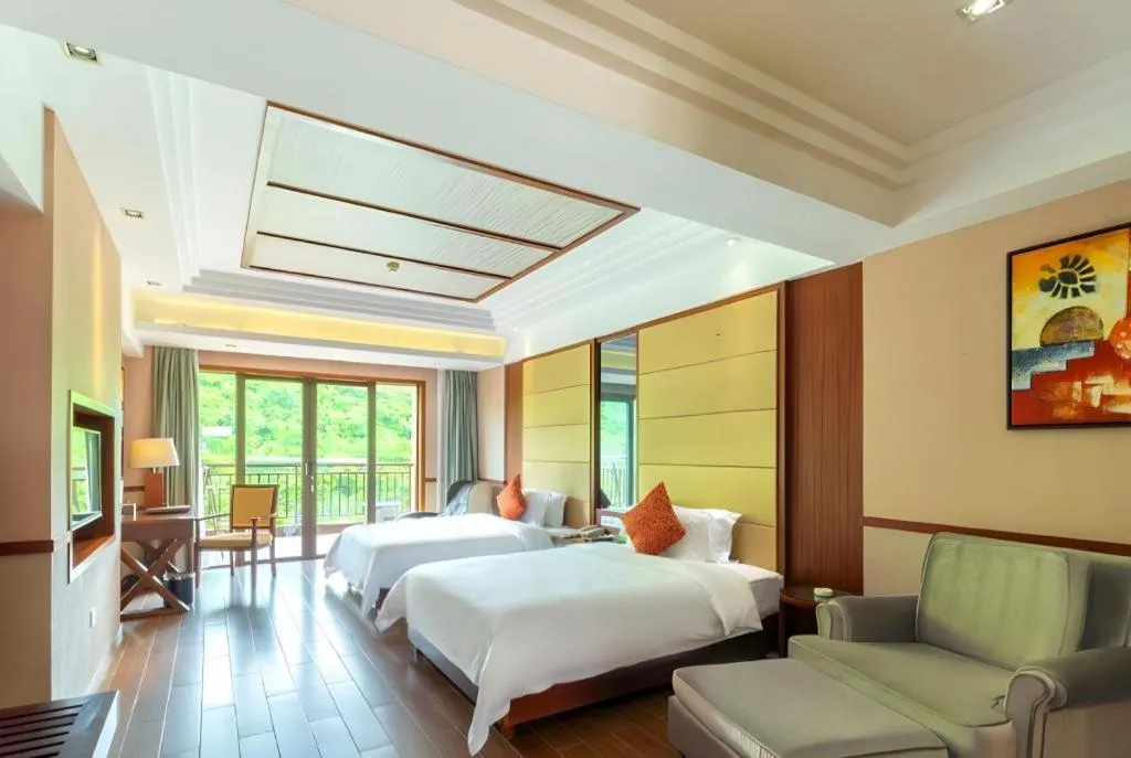 Bed in Grand Metro Park Bay Hotel