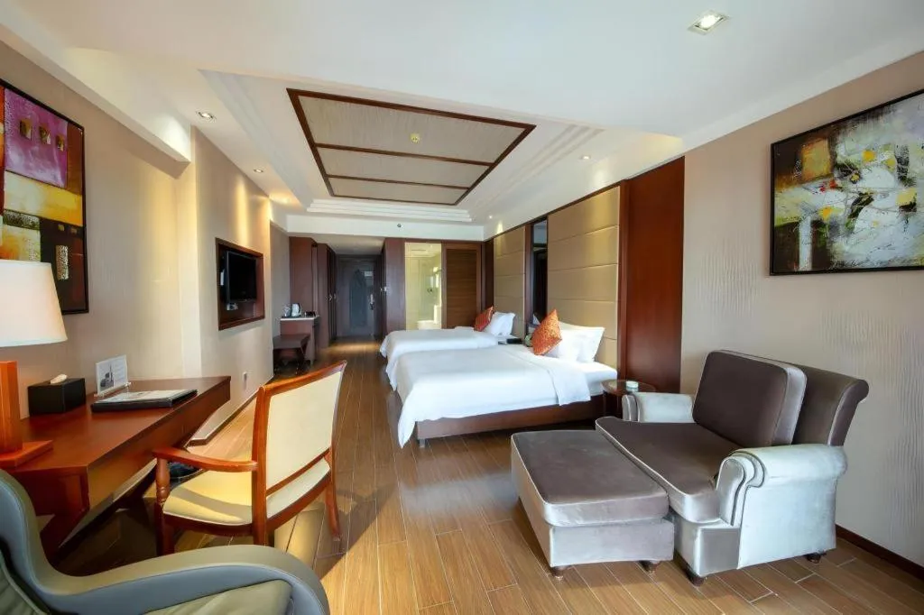 Bed in Grand Metro Park Bay Hotel