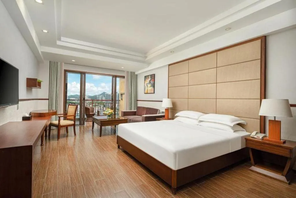 Bed in Grand Metro Park Bay Hotel