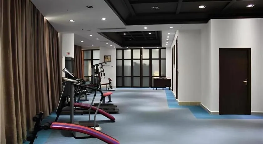 Grand Metro Park Bay Hotel