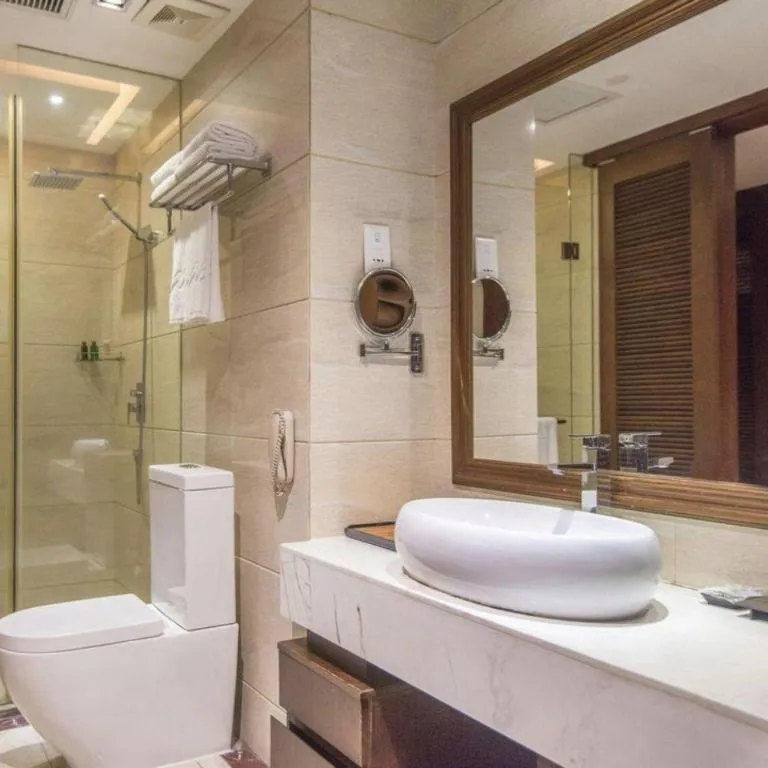 Grand Metro Park Bay Hotel