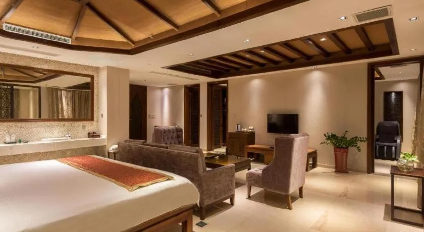 Bed in Grand Metro Park Bay Hotel