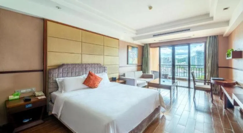 Bed in Grand Metro Park Bay Hotel