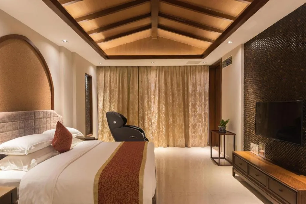 Bed in Grand Metro Park Bay Hotel