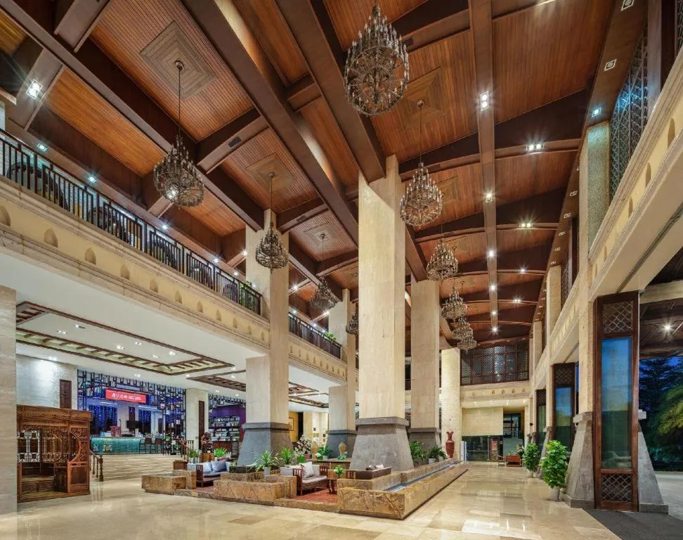 Grand Metro Park Bay Hotel