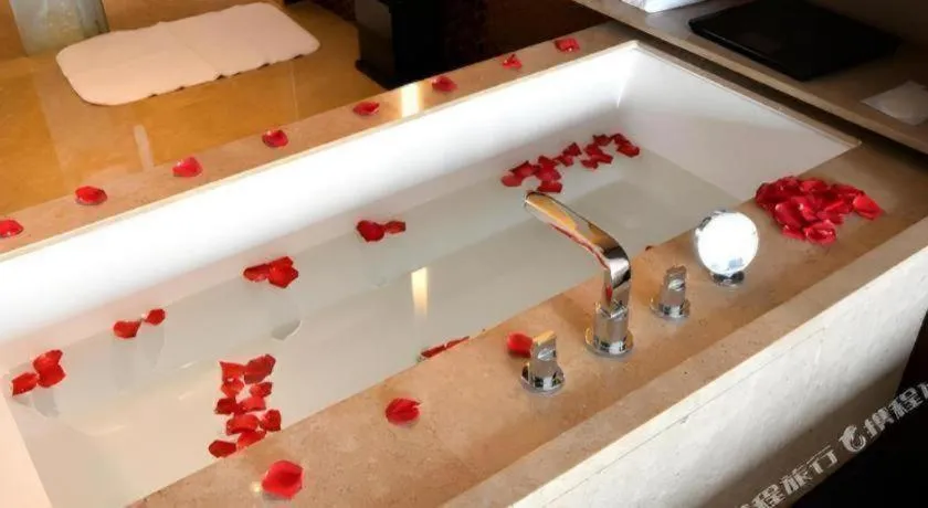 OCT Bay Breeze Hotel