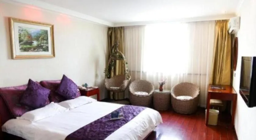 Bed in GreenTree Inn Wuxi Guangrui Road Hotel