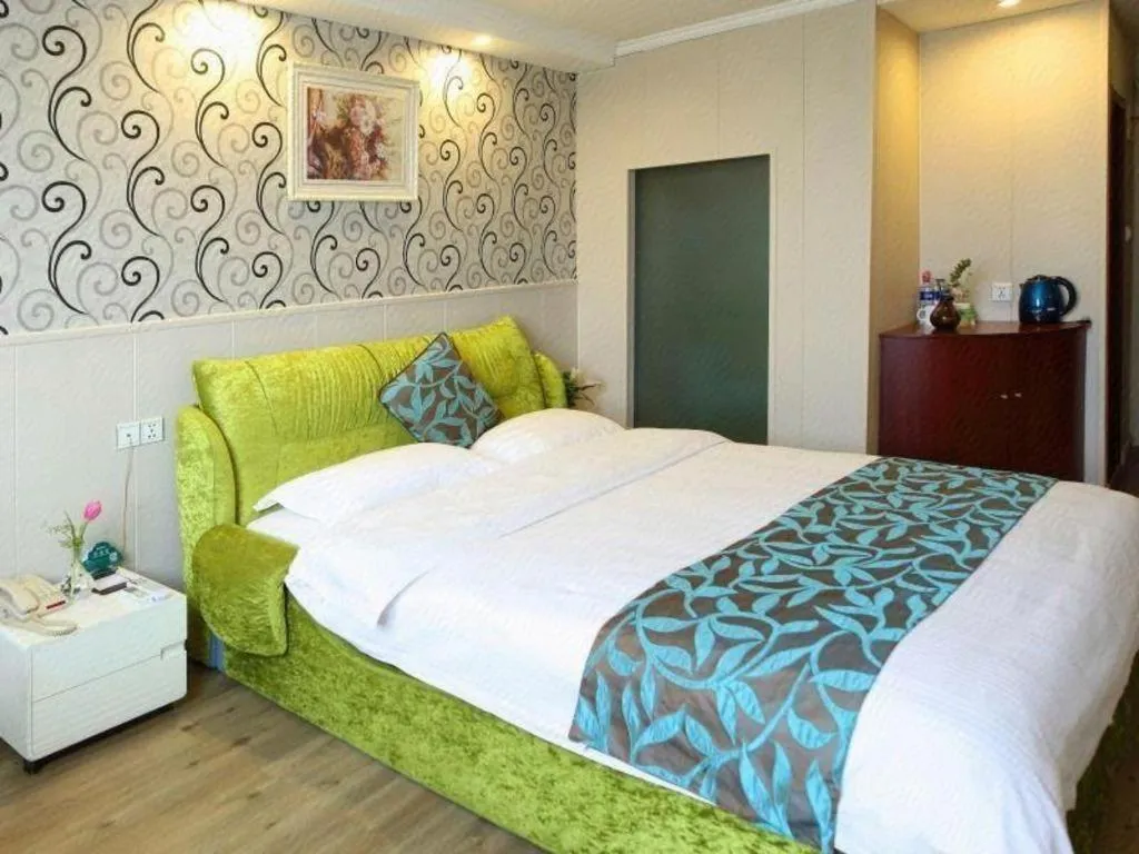 Bed in GreenTree Inn Wuxi Guangrui Road Hotel