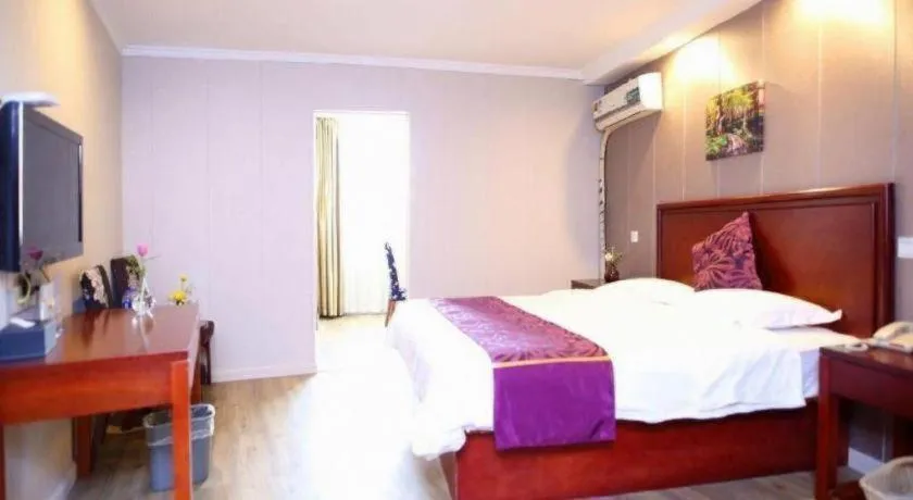 Bed in GreenTree Inn Wuxi Guangrui Road Hotel