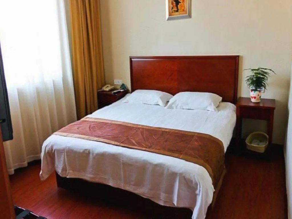 Bed in GreenTree Inn Wuxi Guangrui Road Hotel