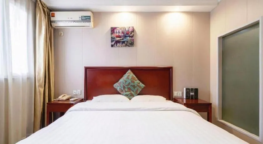 Bed in GreenTree Inn Wuxi Guangrui Road Hotel