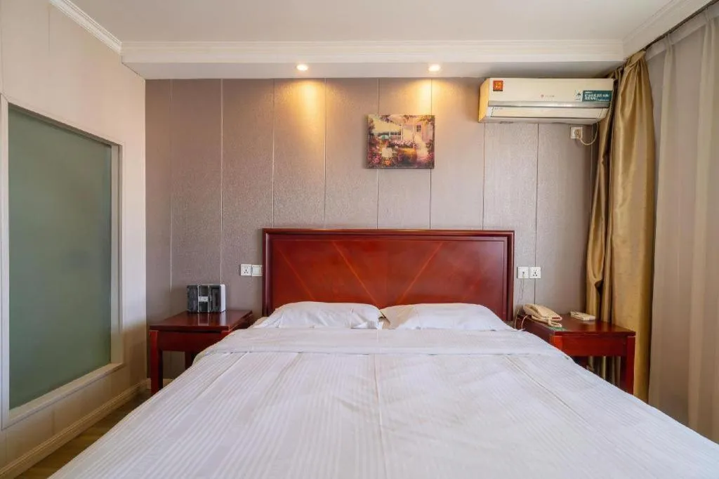 Bed in GreenTree Inn Wuxi Guangrui Road Hotel