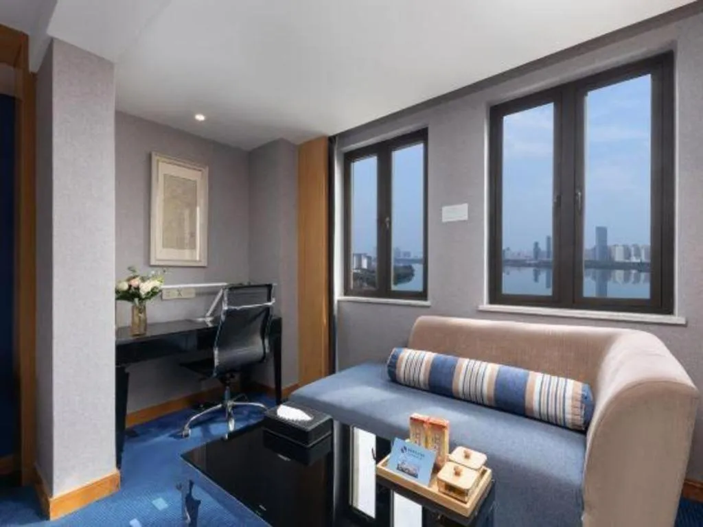 Grand Skylight Hotel KaiMei