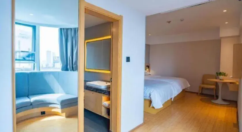 Bed in GreenTree Inn Lianyungang Suning Square Hualian Mantion Hotel Bed in GreenTree Inn Lianyungang Suning Square Hualian Mantion Hotel