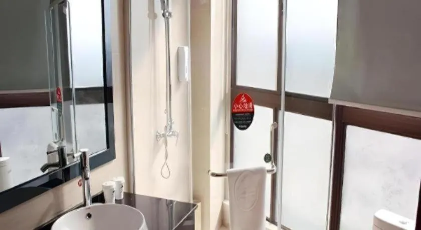 GreenTree Inn Lianyungang Suning Square Hualian Mantion Hotel