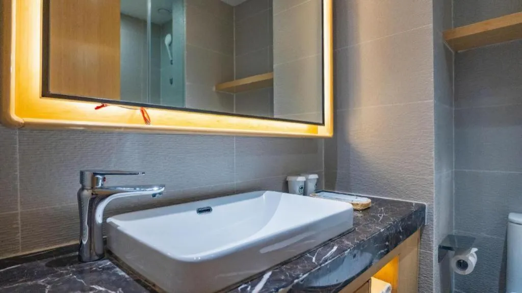 GreenTree Inn Lianyungang Suning Square Hualian Mantion Hotel