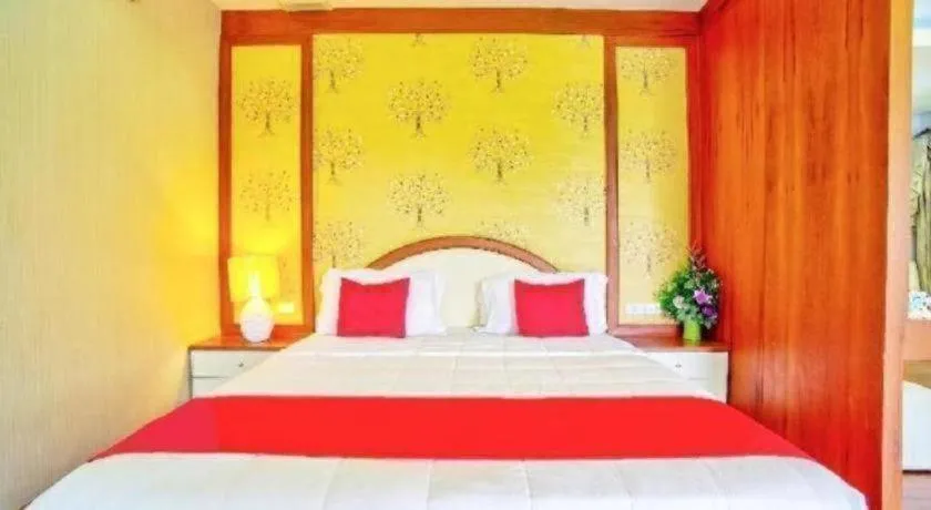 Bed in Thaiasia Goldensea Resort