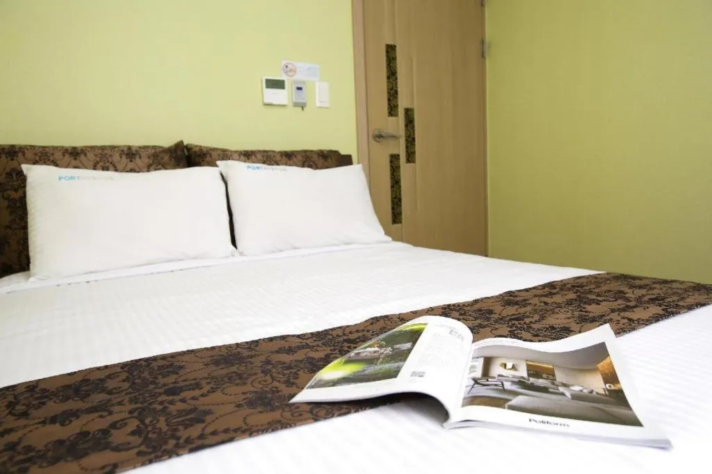 Port Avenue Hotel N Resort