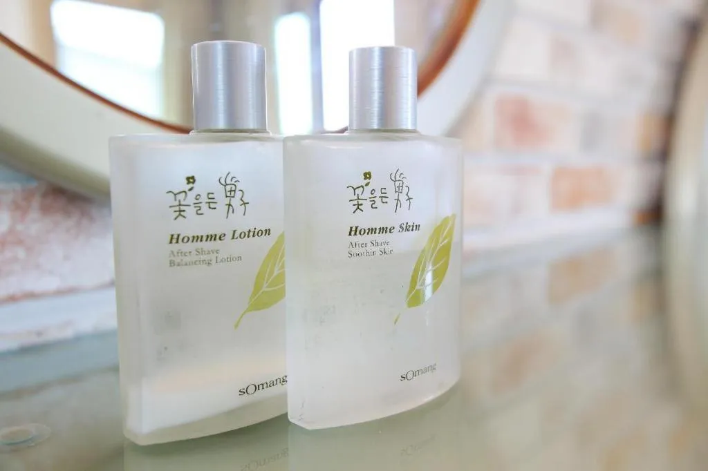 Port Avenue Hotel N Resort