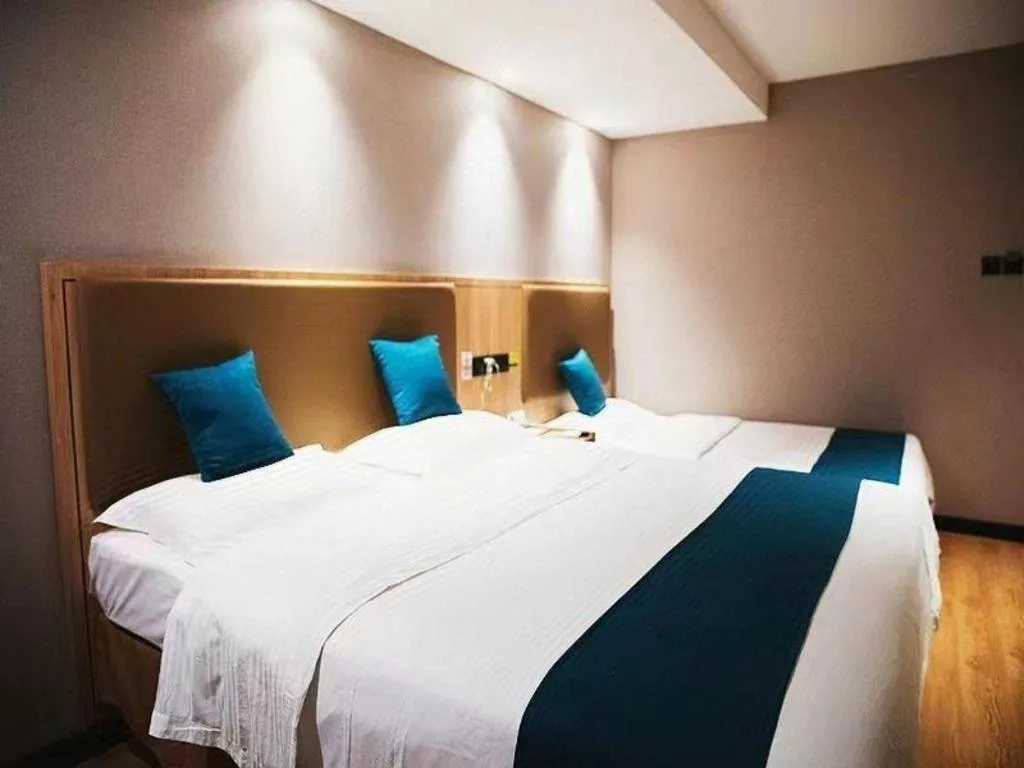 Bed in GreenTree Inn Beijing Shangdi East Anningzhuang Road Shell Hotel