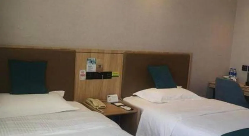 Bed in GreenTree Inn Beijing Shangdi East Anningzhuang Road Shell Hotel