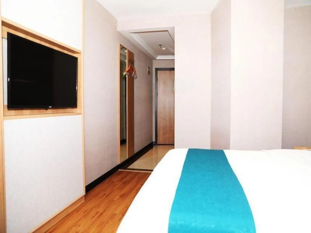 Bed in GreenTree Inn Beijing Shangdi East Anningzhuang Road Shell Hotel