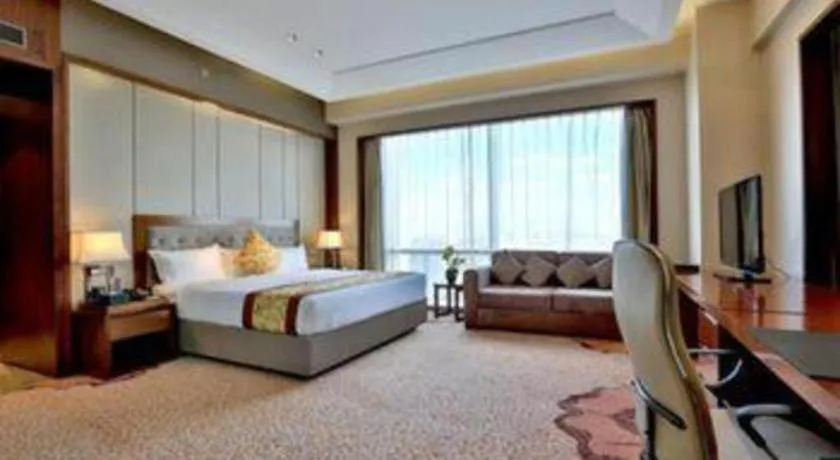 Bed in Shenyang Rayfont International Hotel