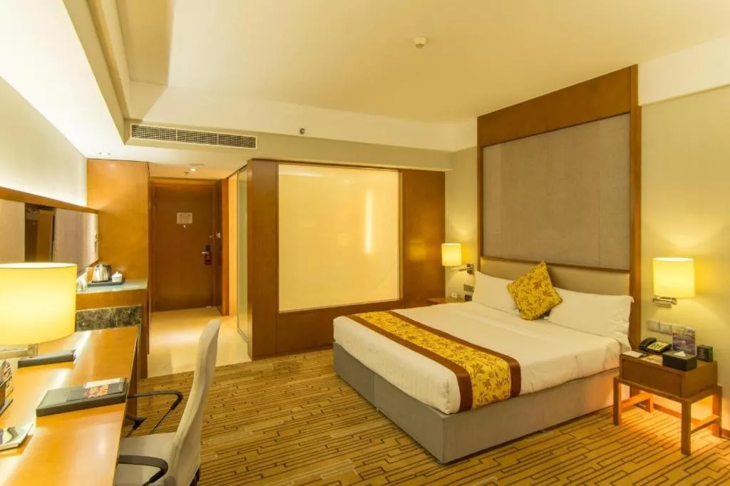 Bed in Shenyang Rayfont International Hotel