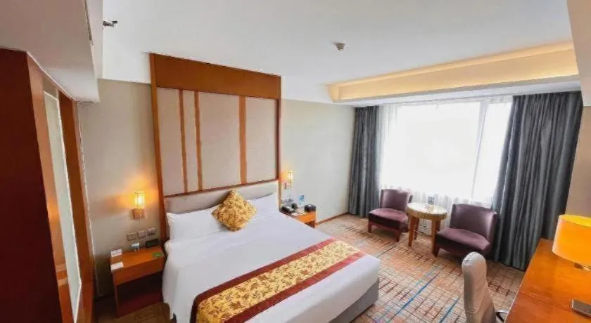 Bed in Shenyang Rayfont International Hotel