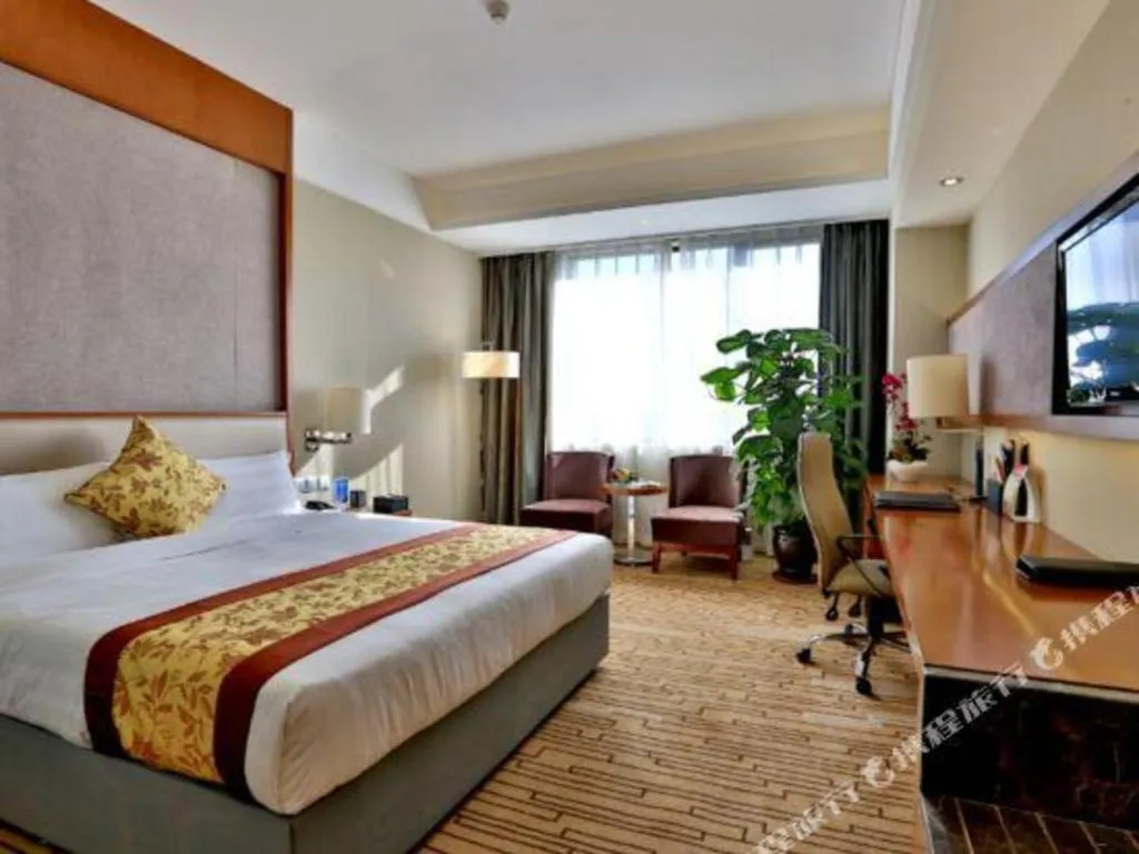 Bed in Shenyang Rayfont International Hotel