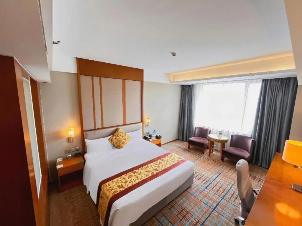 Bed in Shenyang Rayfont International Hotel