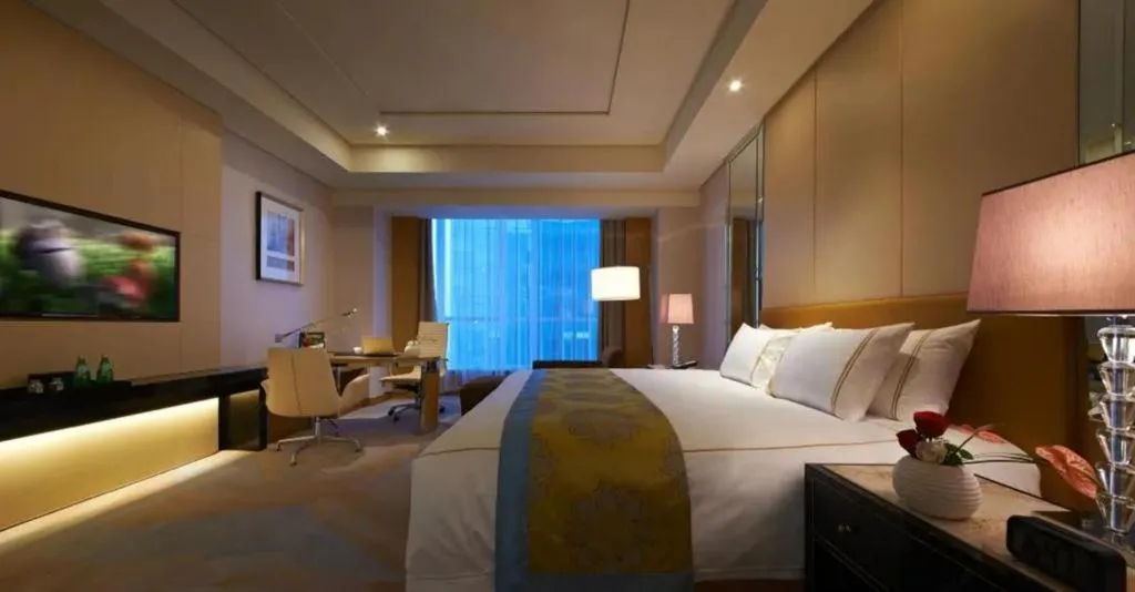 Bed in Grand Parkray Hangzhou Hotel