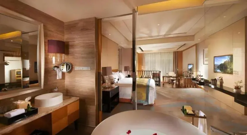 Bed in Grand Parkray Hangzhou Hotel Bed in Grand Parkray Hangzhou Hotel