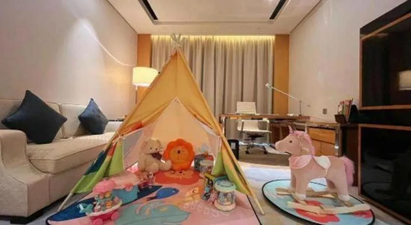 Bed in Grand Parkray Hangzhou Hotel