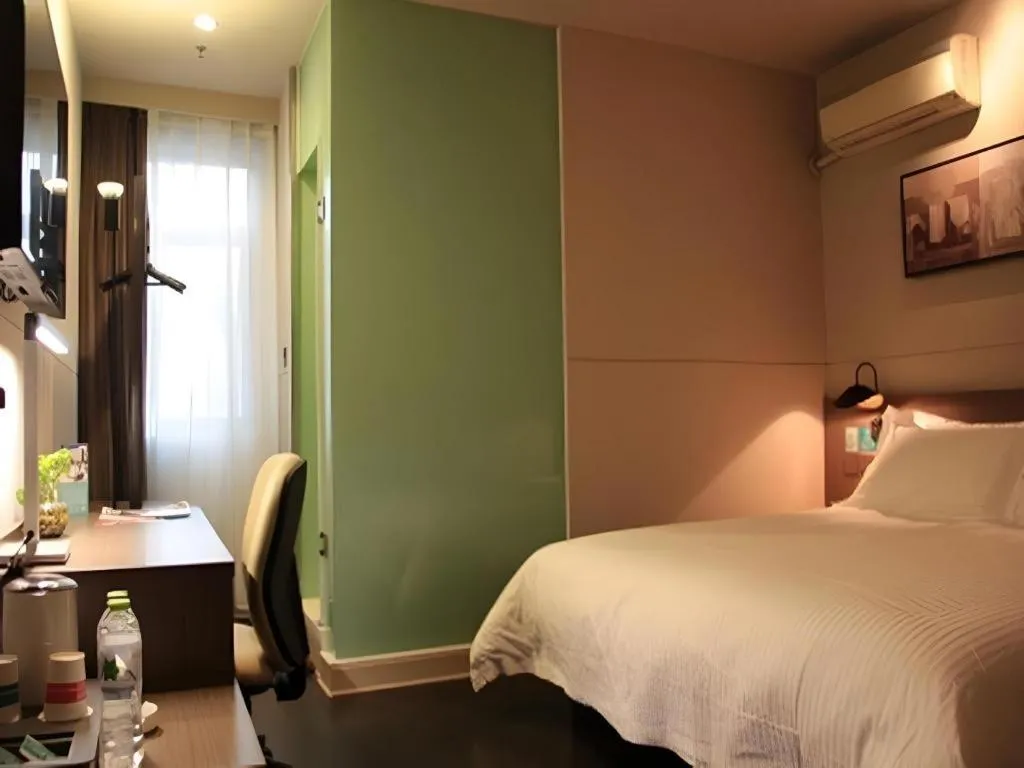 Bed in Jinjiang Inn Hangzhou Xihu Avenue Branch