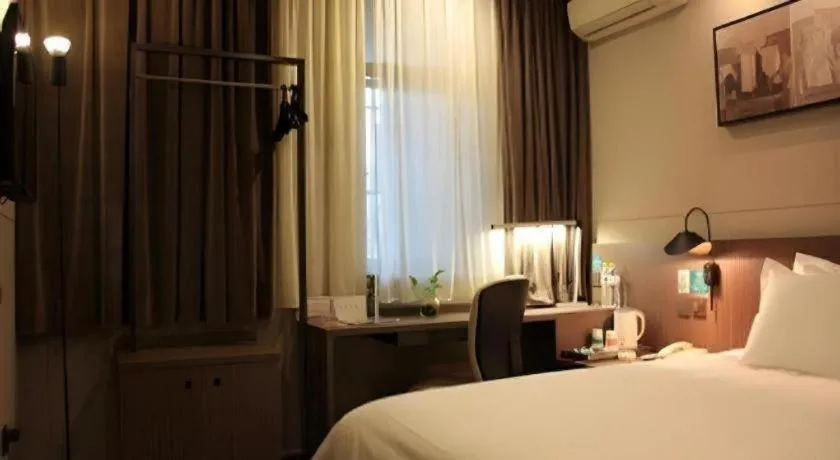 Bed in Jinjiang Inn Hangzhou Xihu Avenue Branch