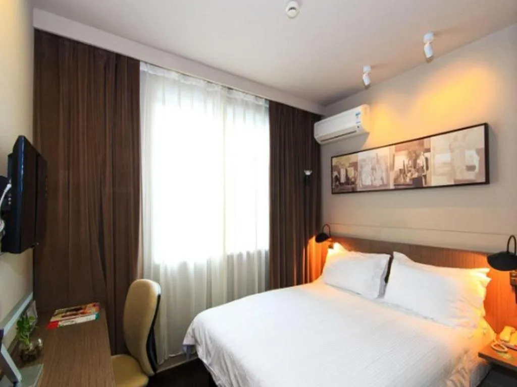 Bed in Jinjiang Inn Hangzhou Xihu Avenue Branch