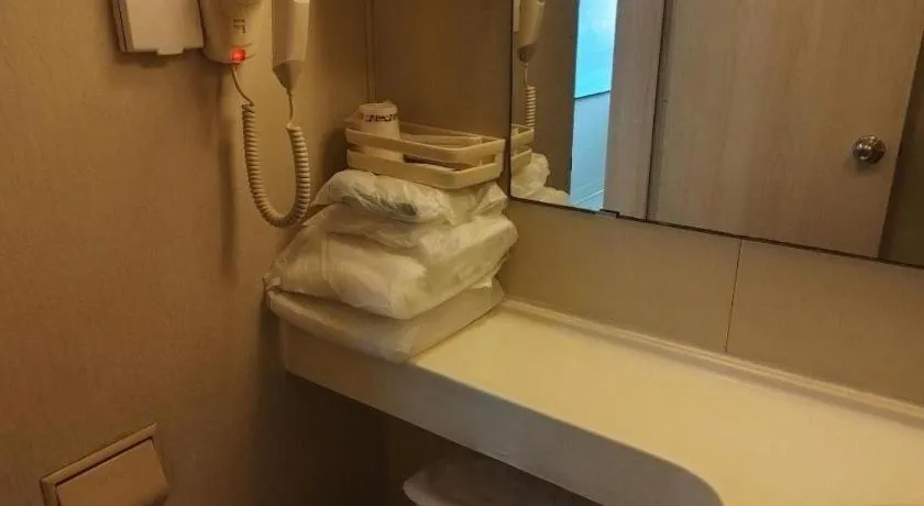 Jinjiang Inn Zhengzhou Railway Station Erqi Square Metro Station