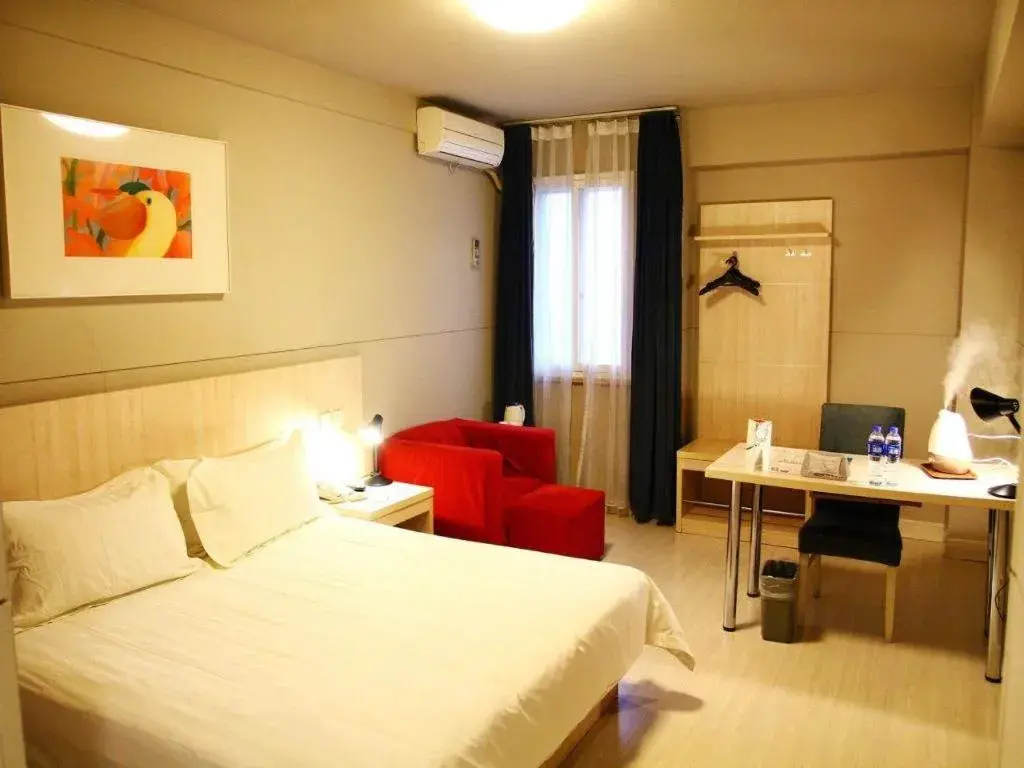 Bed in Jinjiang Inn Zhengzhou Railway Station Erqi Square Metro Station Bed in Jinjiang Inn Zhengzhou Railway Station Erqi Square Metro Station