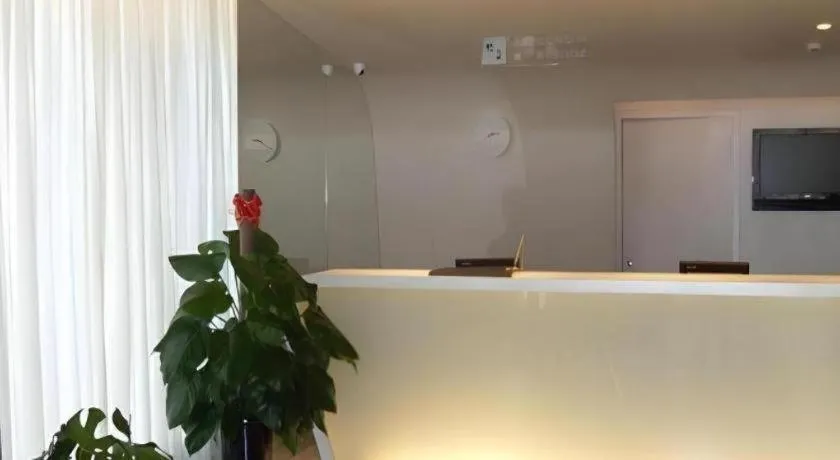 Jinjiang Inn Zhengzhou Railway Station Erqi Square Metro Station